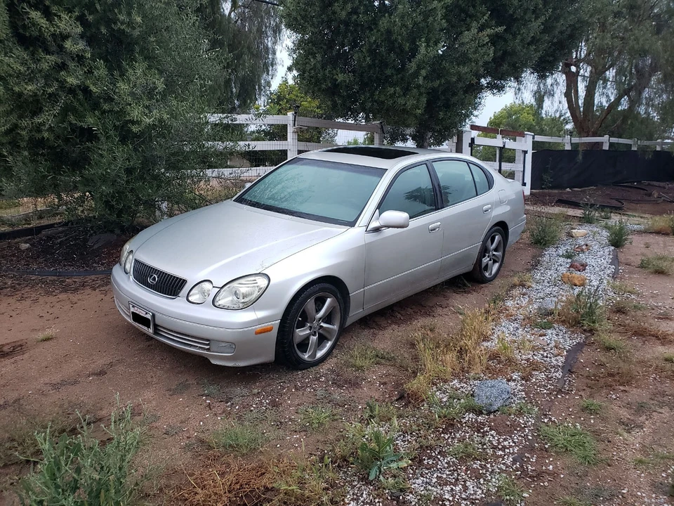 2002 Lexus GS 2nd Gen - Image 4 of 10