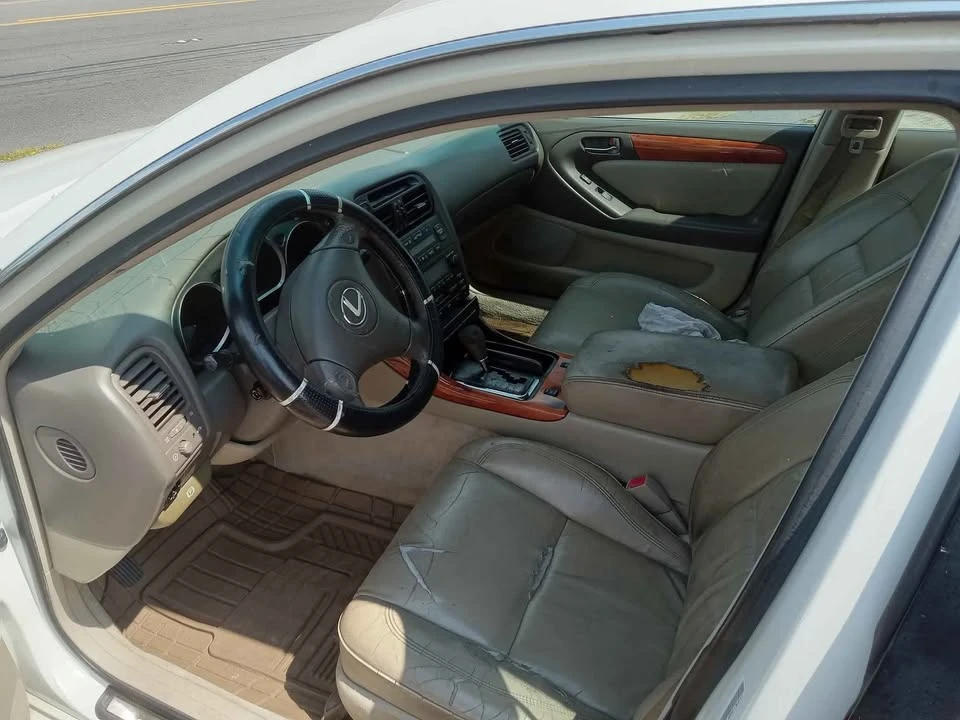 2002 Lexus GS 2nd Gen - Image 4 of 7