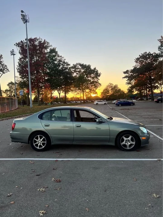 2002 Lexus GS 2nd Gen - Image 3 of 9