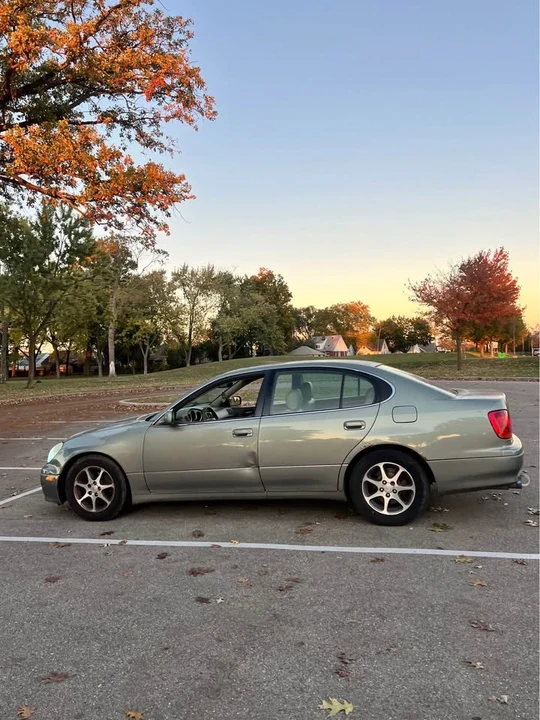 2002 Lexus GS 2nd Gen - Image 7 of 9