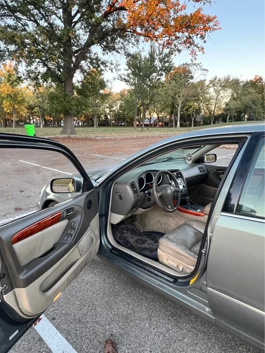 2002 Lexus GS 2nd Gen - Image 8 of 9
