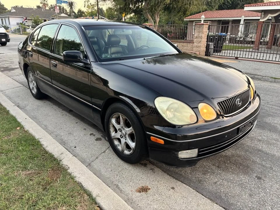2002 Lexus GS 2nd Gen - Image 2 of 11