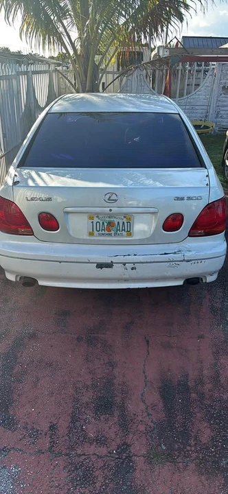 2002 Lexus GS 2nd Gen - Image 2 of 5