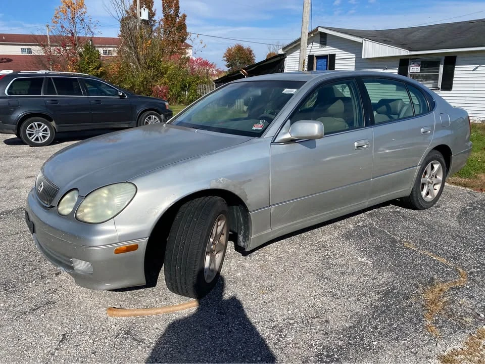 2002 Lexus GS 2nd Gen - Image 2 of 10
