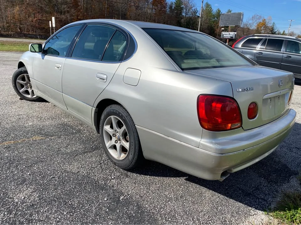 2002 Lexus GS 2nd Gen - Image 3 of 10