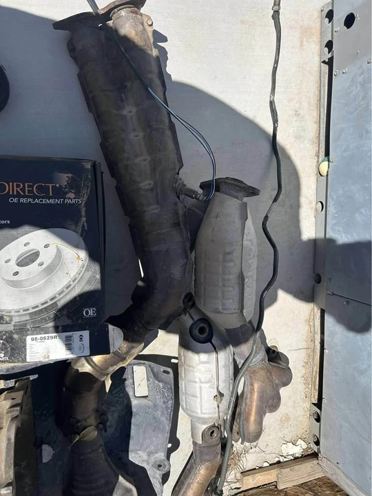 2002 Lexus GS 2nd Gen - Image 4 of 7