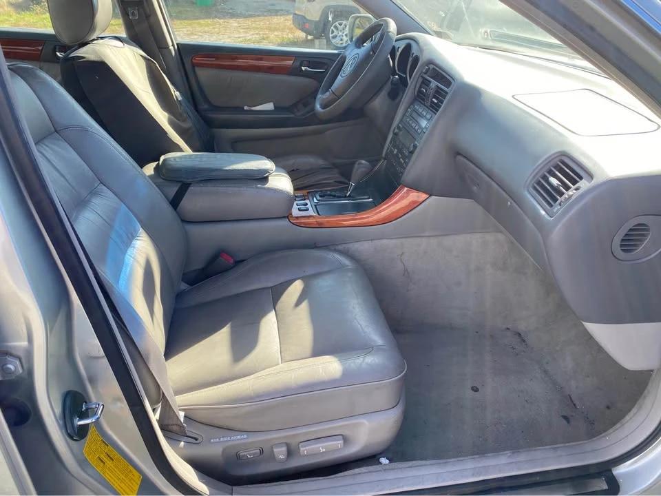2002 Lexus GS 2nd Gen - Image 9 of 10