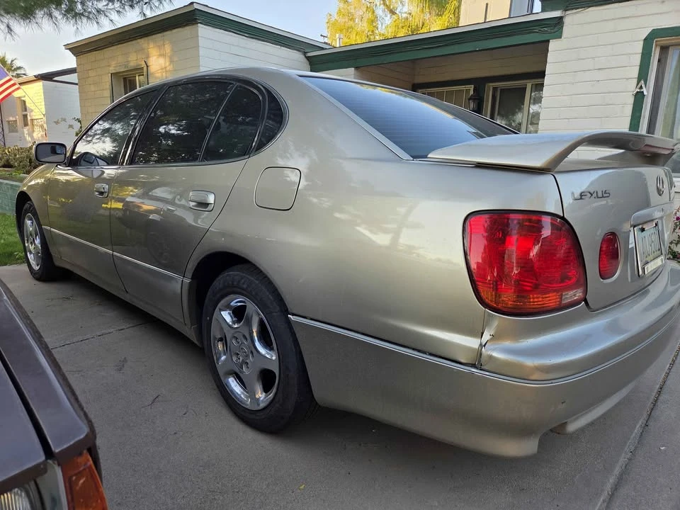 2002 Lexus GS 2nd Gen - Image 2 of 5
