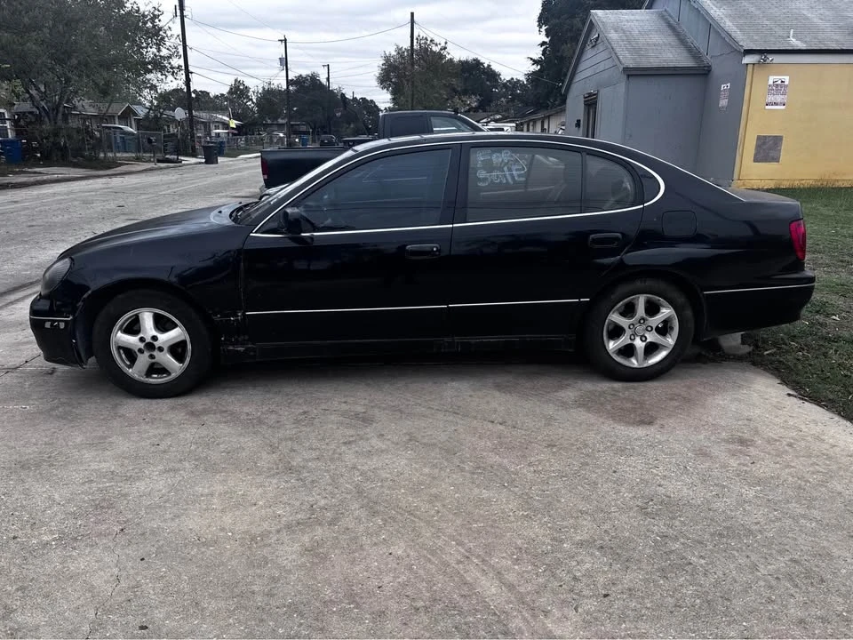 2002 Lexus GS 2nd Gen - Image 4 of 5