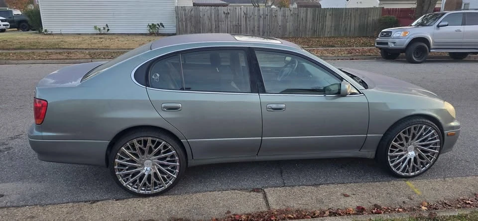 2002 Lexus GS 2nd Gen - Image 4 of 16