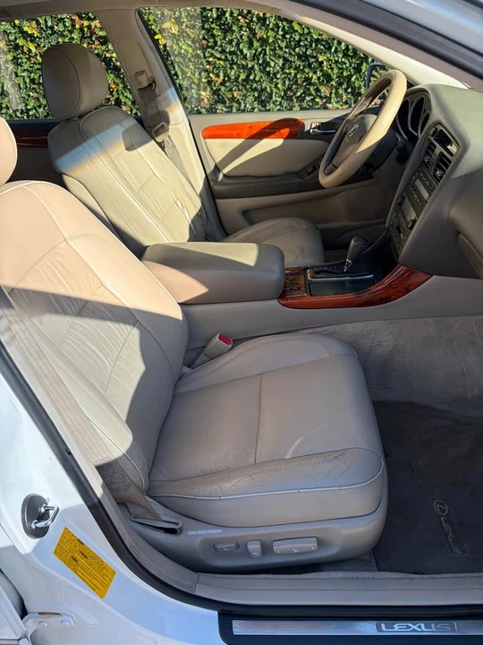 2002 Lexus GS 2nd Gen - Image 15 of 19