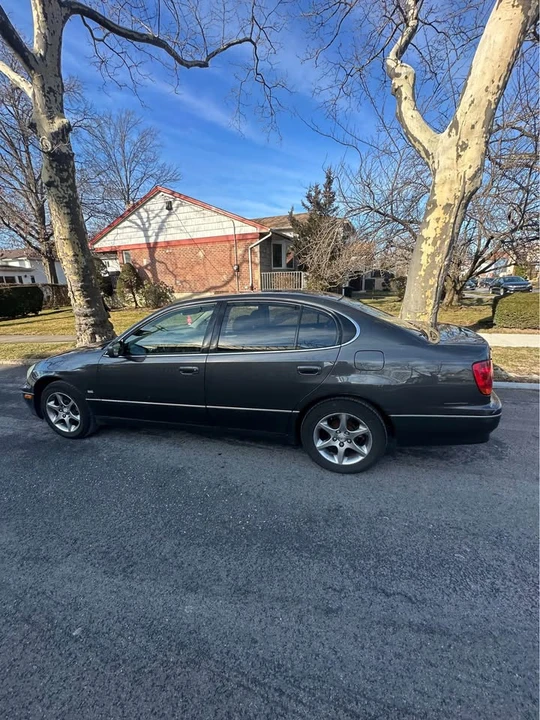 2002 Lexus GS 2nd Gen - Image 14 of 17