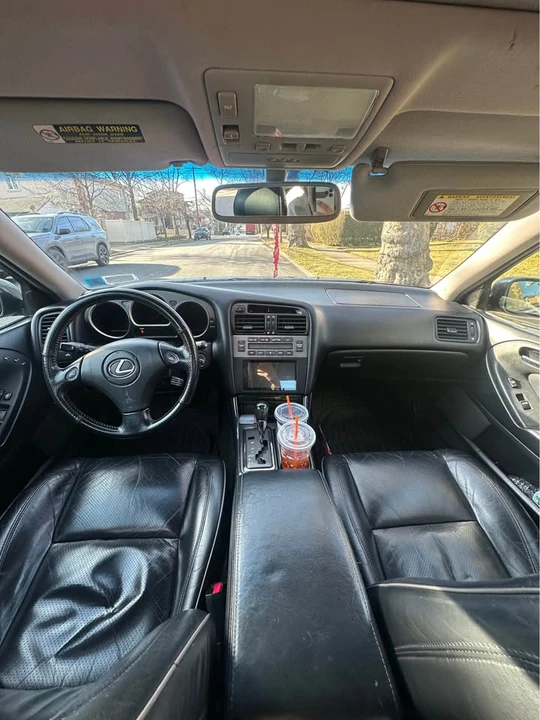 2002 Lexus GS 2nd Gen - Image 11 of 17