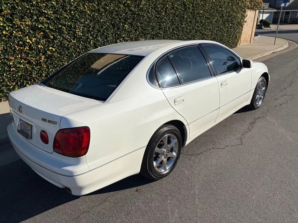 2002 Lexus GS 2nd Gen - Image 5 of 19