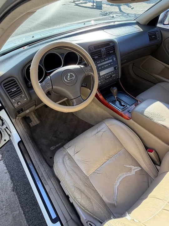 2002 Lexus GS 2nd Gen - Image 17 of 19