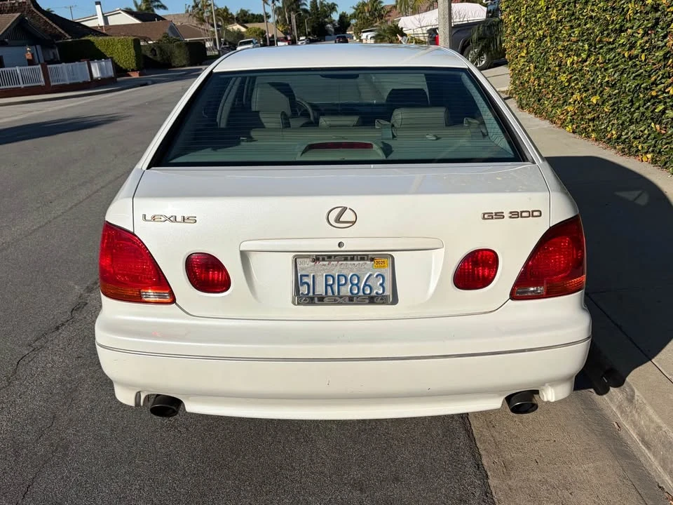 2002 Lexus GS 2nd Gen - Image 2 of 19