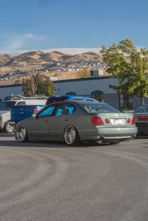 2002 Lexus GS 2nd Gen - Image 2 of 6