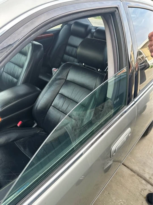 2002 Lexus GS 2nd Gen - Image 3 of 7