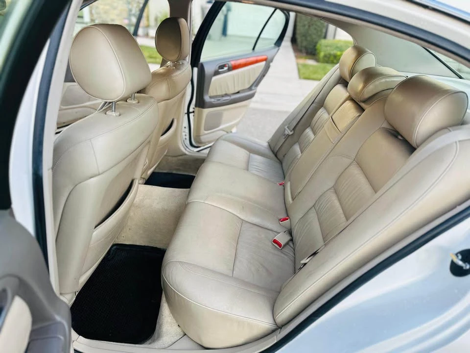 2002 Lexus GS 2nd Gen - Image 14 of 18