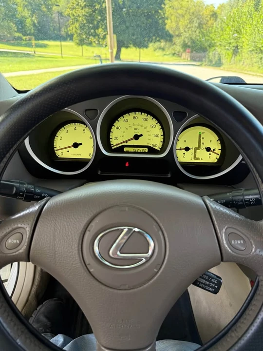2002 Lexus GS 2nd Gen - Image 8 of 10