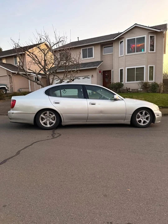2002 Lexus GS 2nd Gen - Image 2 of 8