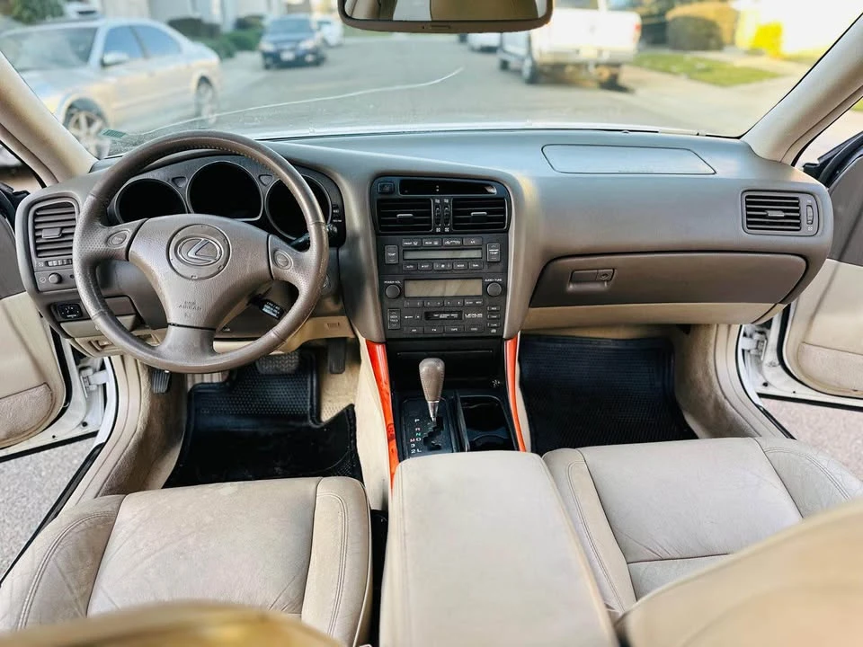 2002 Lexus GS 2nd Gen - Image 15 of 18
