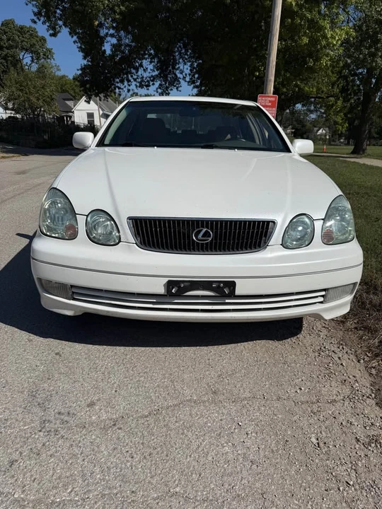 2002 Lexus GS 2nd Gen - Image 2 of 10
