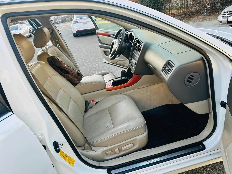 2002 Lexus GS 2nd Gen - Image 11 of 18