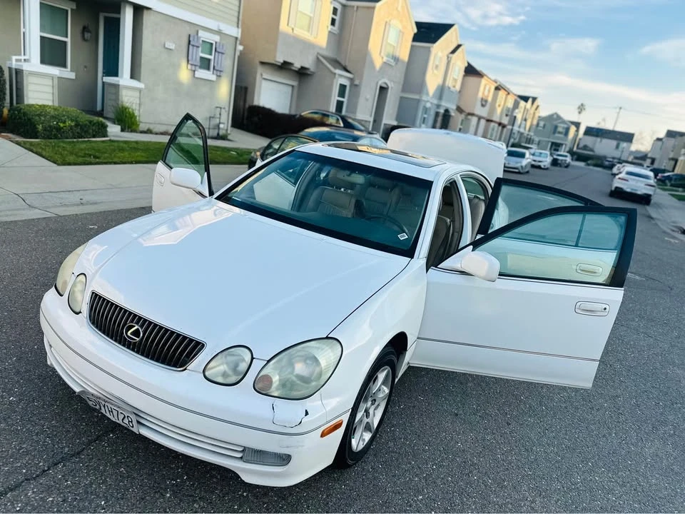 2002 Lexus GS 2nd Gen - Image 16 of 17