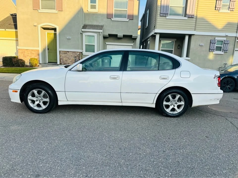 2002 Lexus GS 2nd Gen - Image 2 of 17