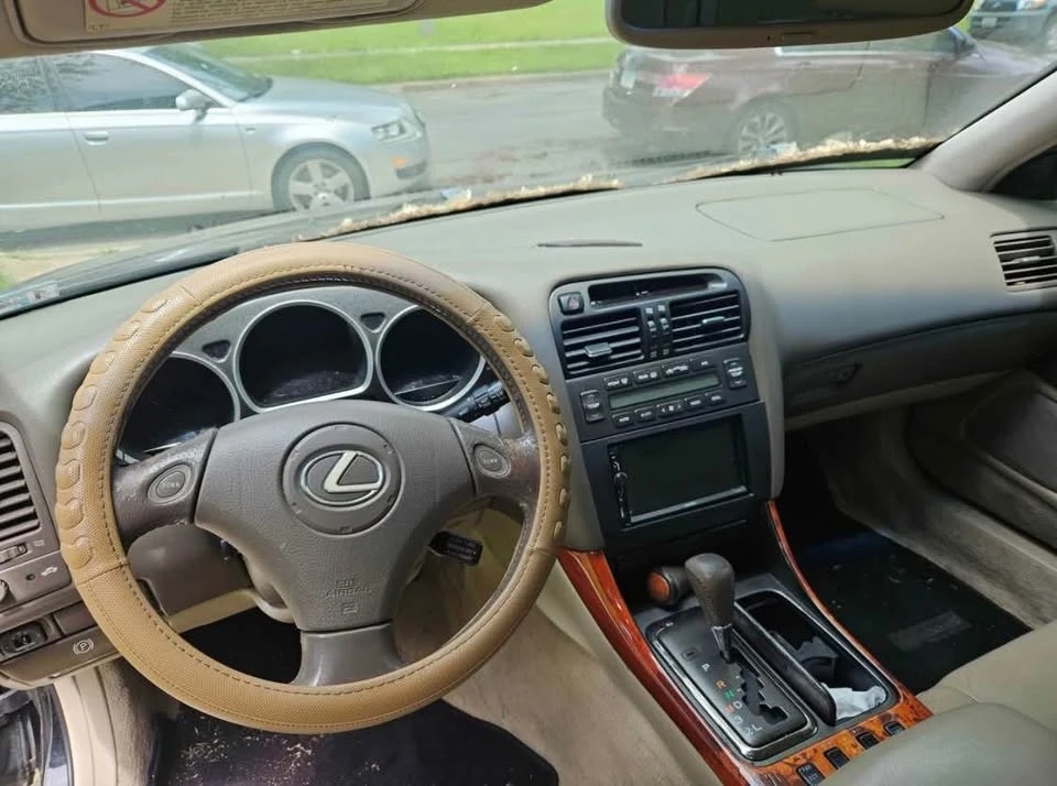 2002 Lexus GS 2nd Gen - Image 7 of 13