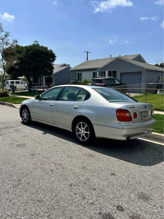 2002 Lexus GS 2nd Gen - Image 2 of 8