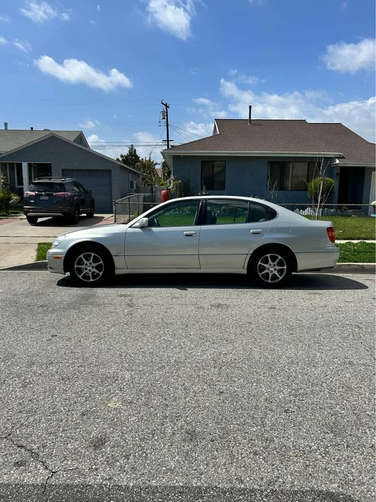 2002 Lexus GS 2nd Gen - Image 4 of 8