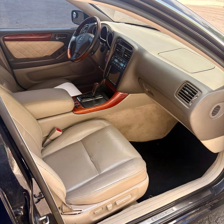 2002 Lexus GS 2nd Gen - Image 8 of 11