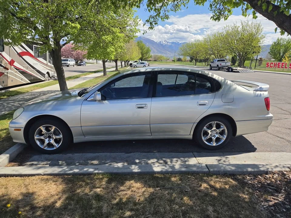 2002 Lexus GS 2nd Gen - Image 2 of 8