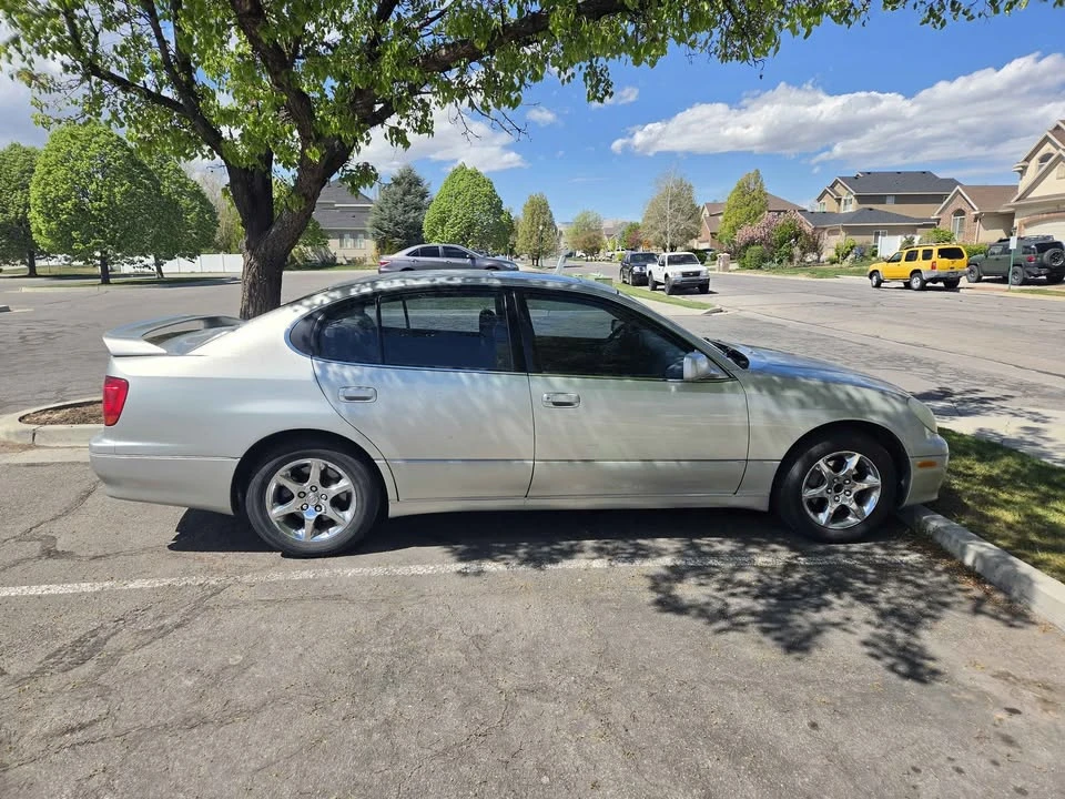 2002 Lexus GS 2nd Gen - Image 4 of 8