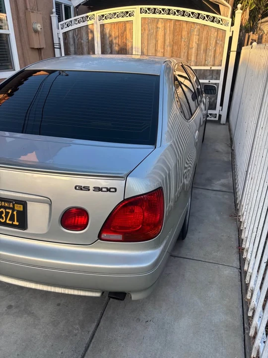 2002 Lexus GS 2nd Gen - Image 4 of 9
