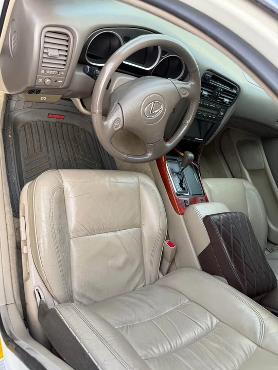 2002 Lexus GS 2nd Gen - Image 2 of 5