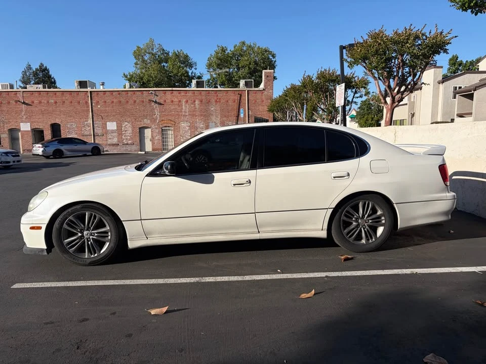 2002 Lexus GS 2nd Gen - Image 4 of 9