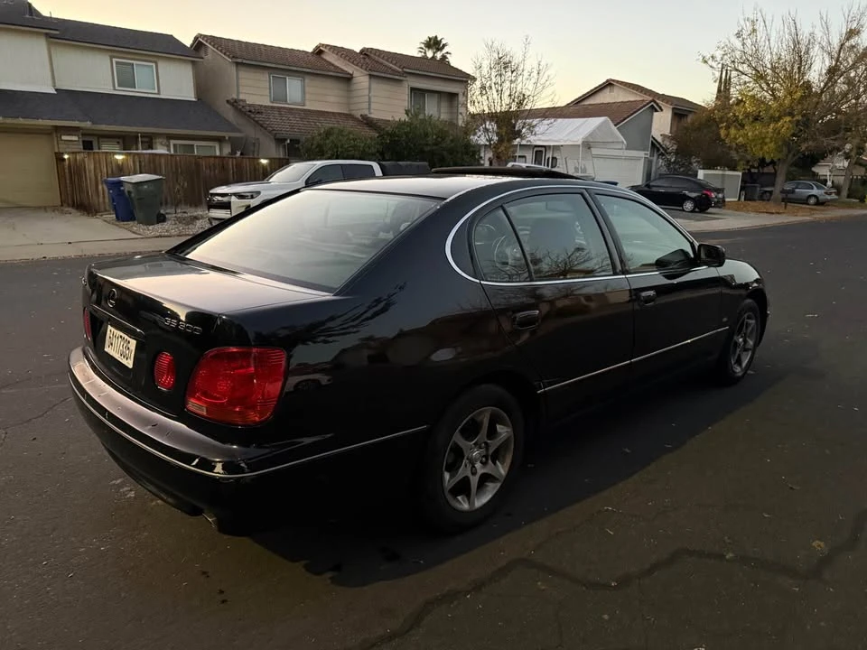 2002 Lexus GS 2nd Gen - Image 6 of 9