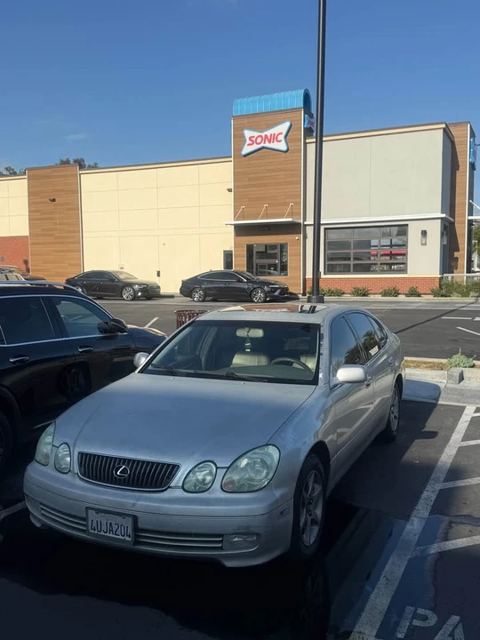 2002 Lexus GS 2nd Gen - Image 15 of 20