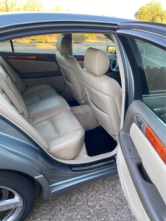 2002 Lexus GS 2nd Gen - Image 11 of 16