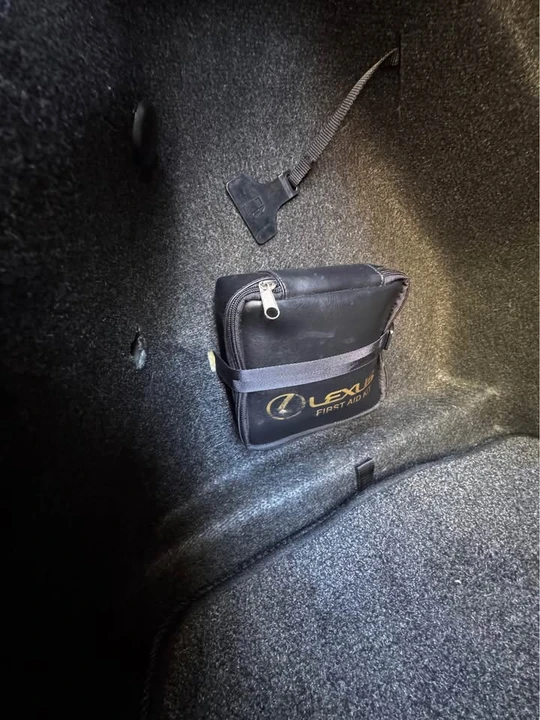 2002 Lexus GS 2nd Gen - Image 14 of 15