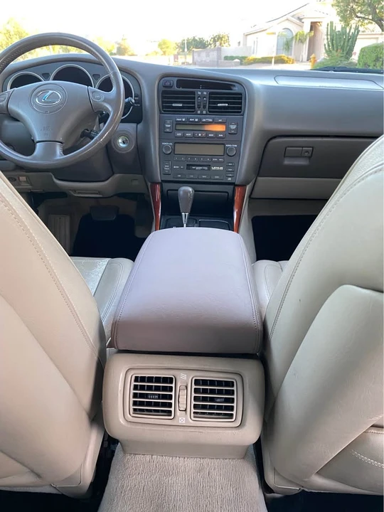 2002 Lexus GS 2nd Gen - Image 12 of 16