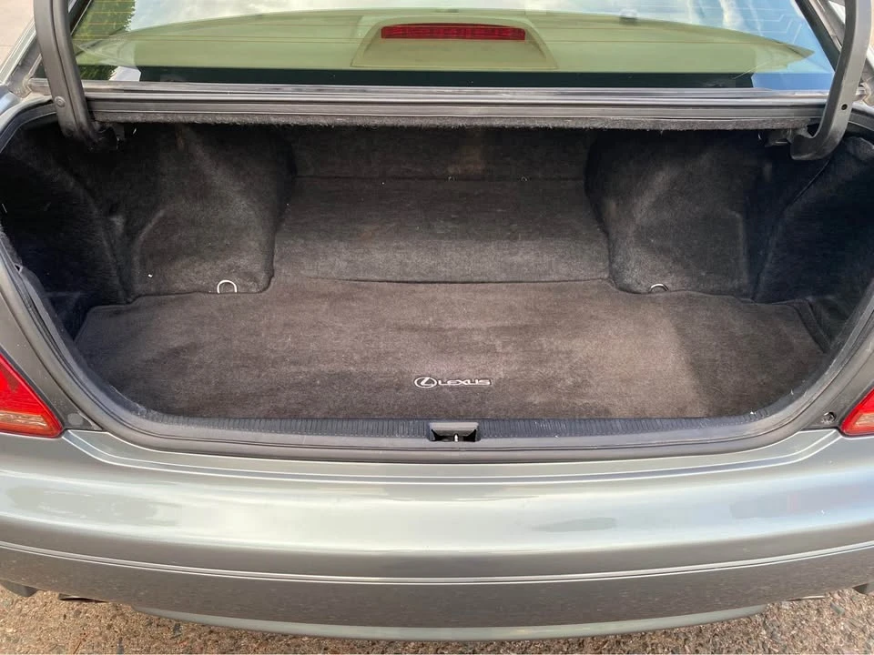 2002 Lexus GS 2nd Gen - Image 15 of 16
