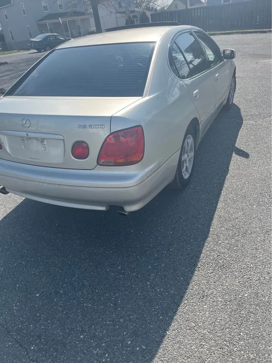 2002 Lexus GS 2nd Gen - Image 6 of 11
