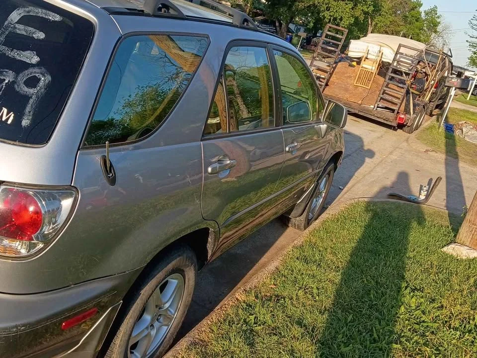 2002 Lexus GS 2nd Gen - Image 3 of 4
