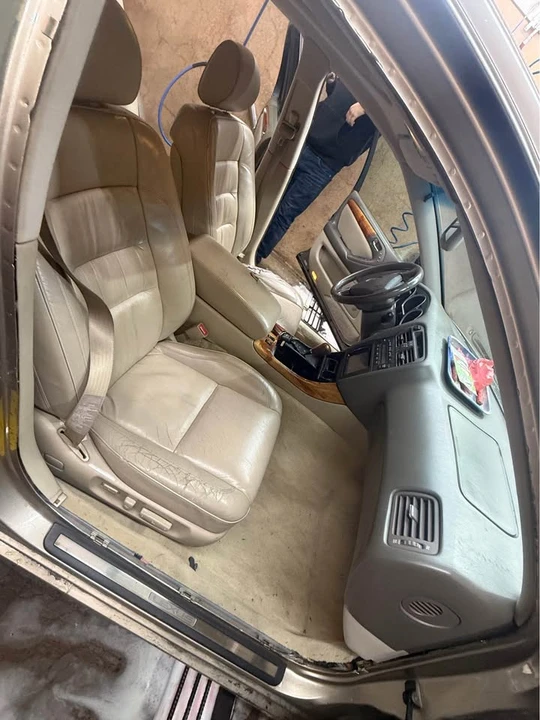 2002 Lexus GS 2nd Gen - Image 12 of 17