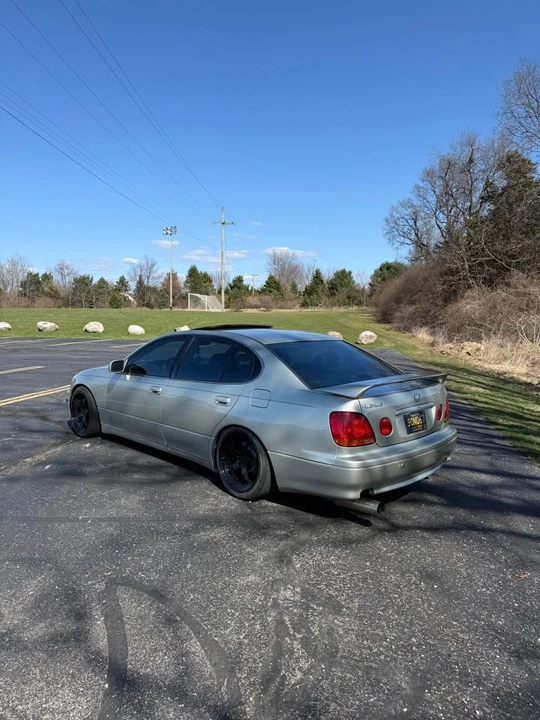 2002 Lexus GS 2nd Gen - Image 2 of 17