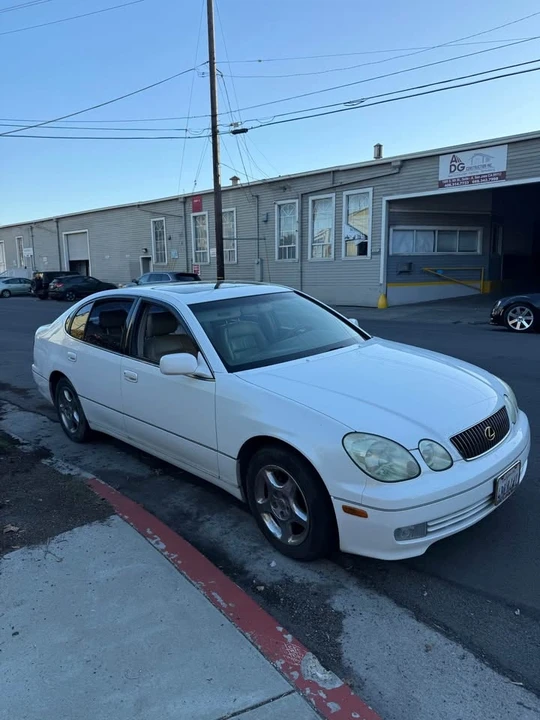 2002 Lexus GS 2nd Gen - Image 2 of 7